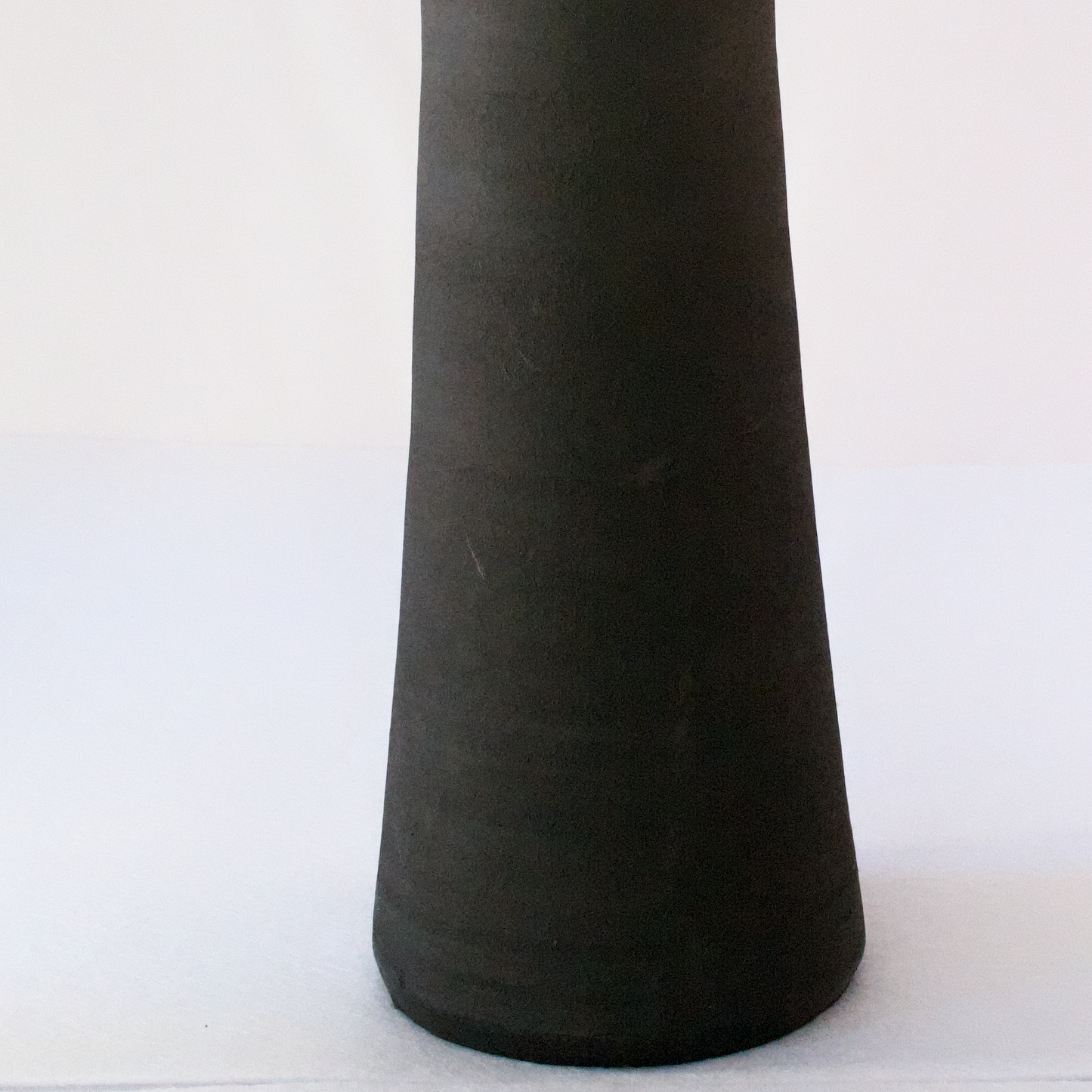 Black Ceramic Smooth Vase - Luna