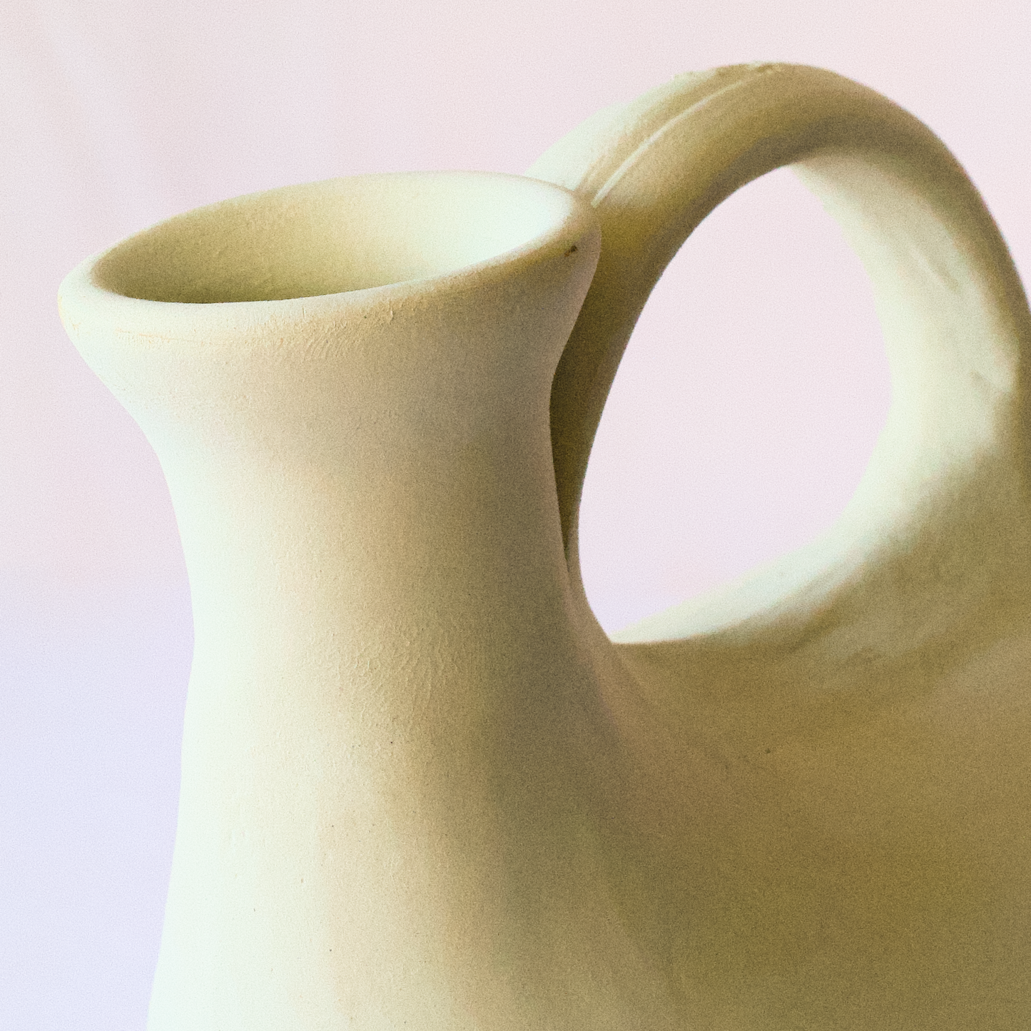 White Ceramic Bursa Vase